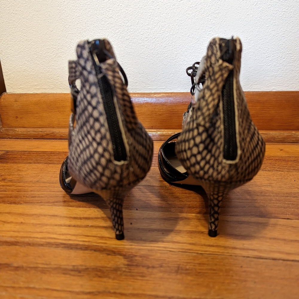 Zara Woman taupe black leather gladiator caged snake scale low heels - Picture 3 of 8